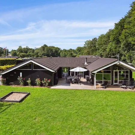 Holiday home Edin - 150m From The Sea By Interhome