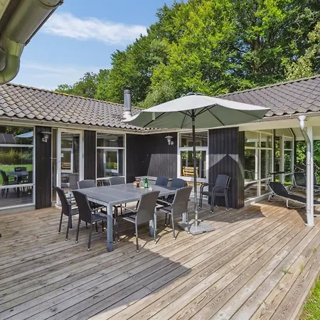 Semesterbostad Edin - 150m From The Sea By Interhome *