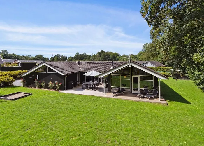 Edin - 150m From The Sea By Interhome