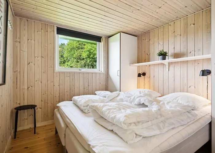 Edin - 150m From The Sea By Interhome *