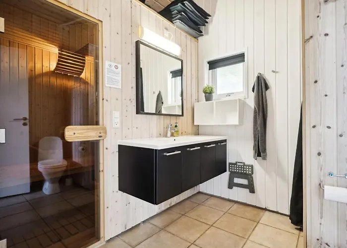 Holiday home Edin - 150m From The Sea By Interhome *